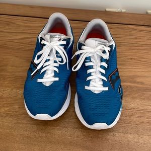 Men’s 7.5, Saucony, PWR run Sneakers. Excellent condition. Worn only 3 times
